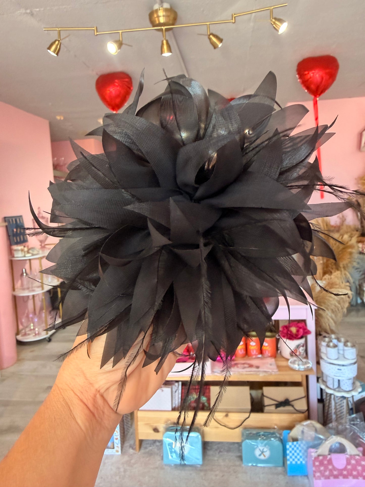 Broche Pétalos y Plumas