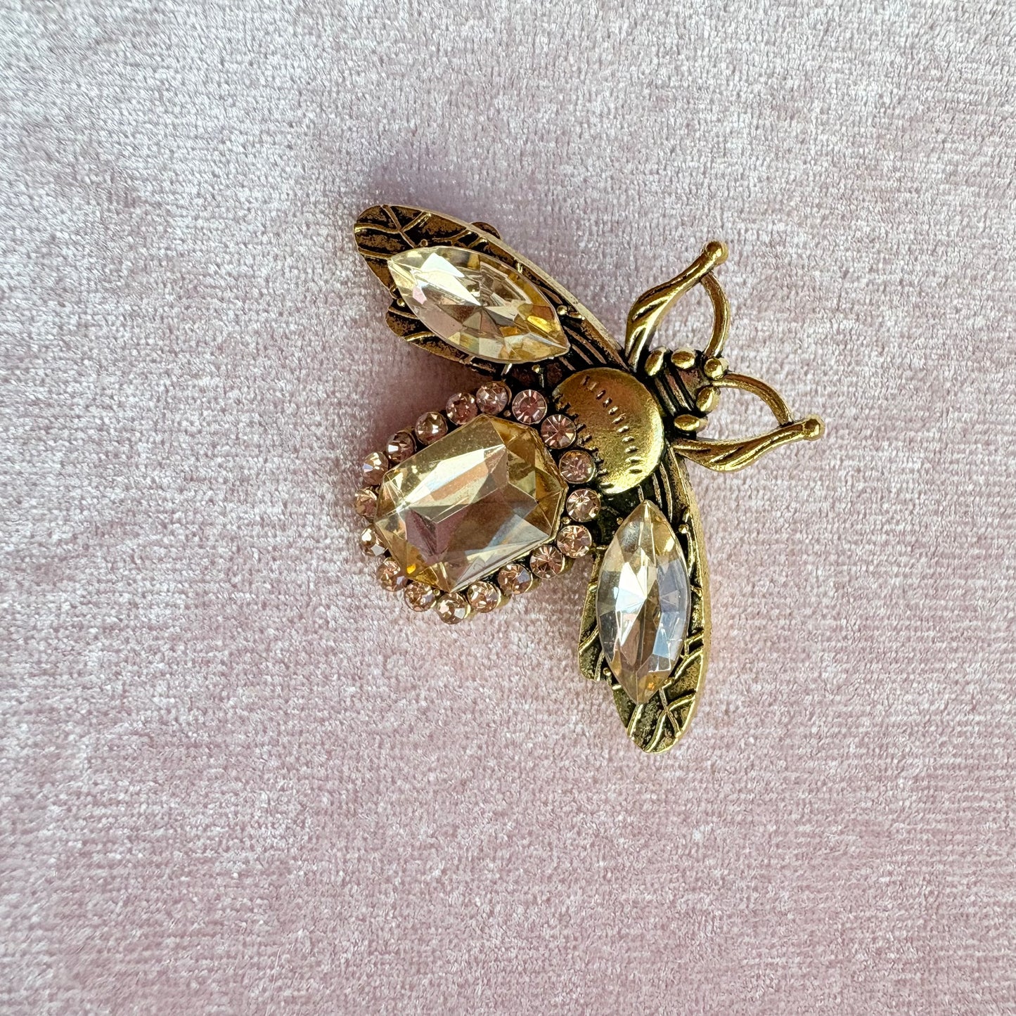 Broche Bee With Gems