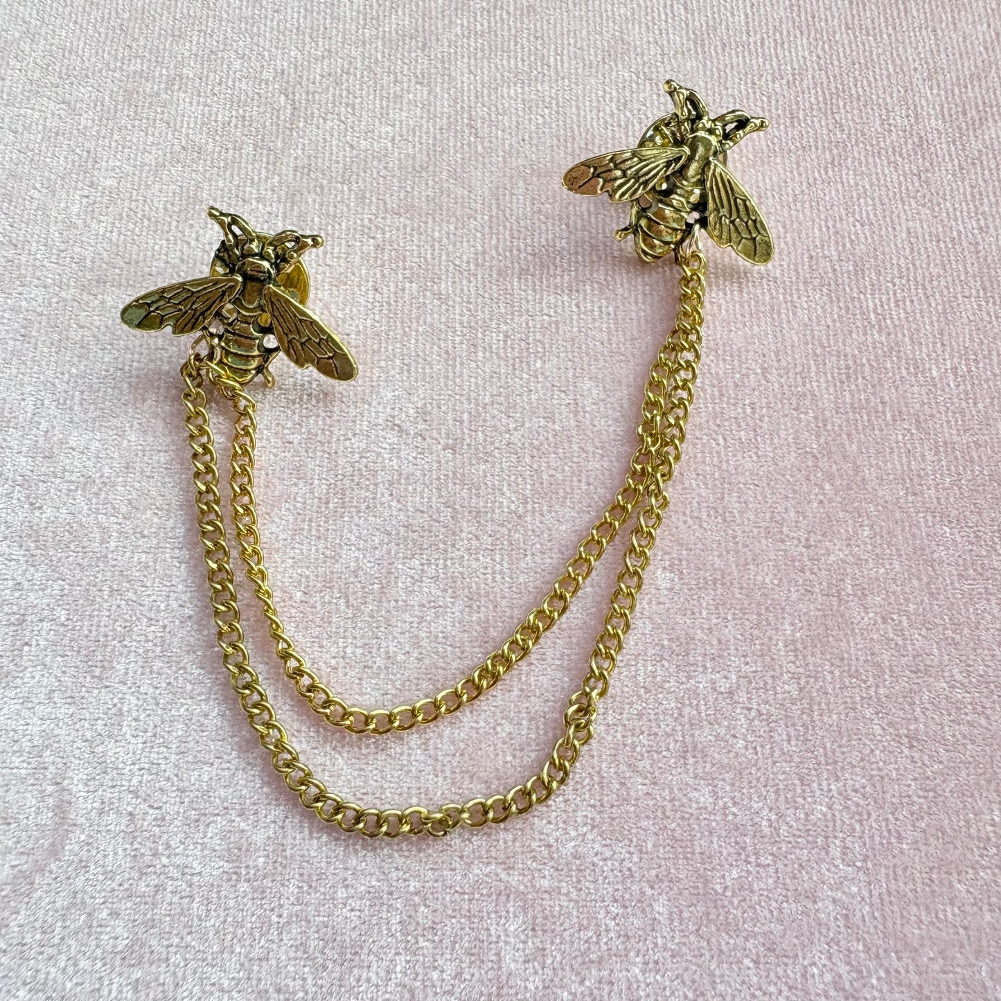 Broche Gold Bee Chain