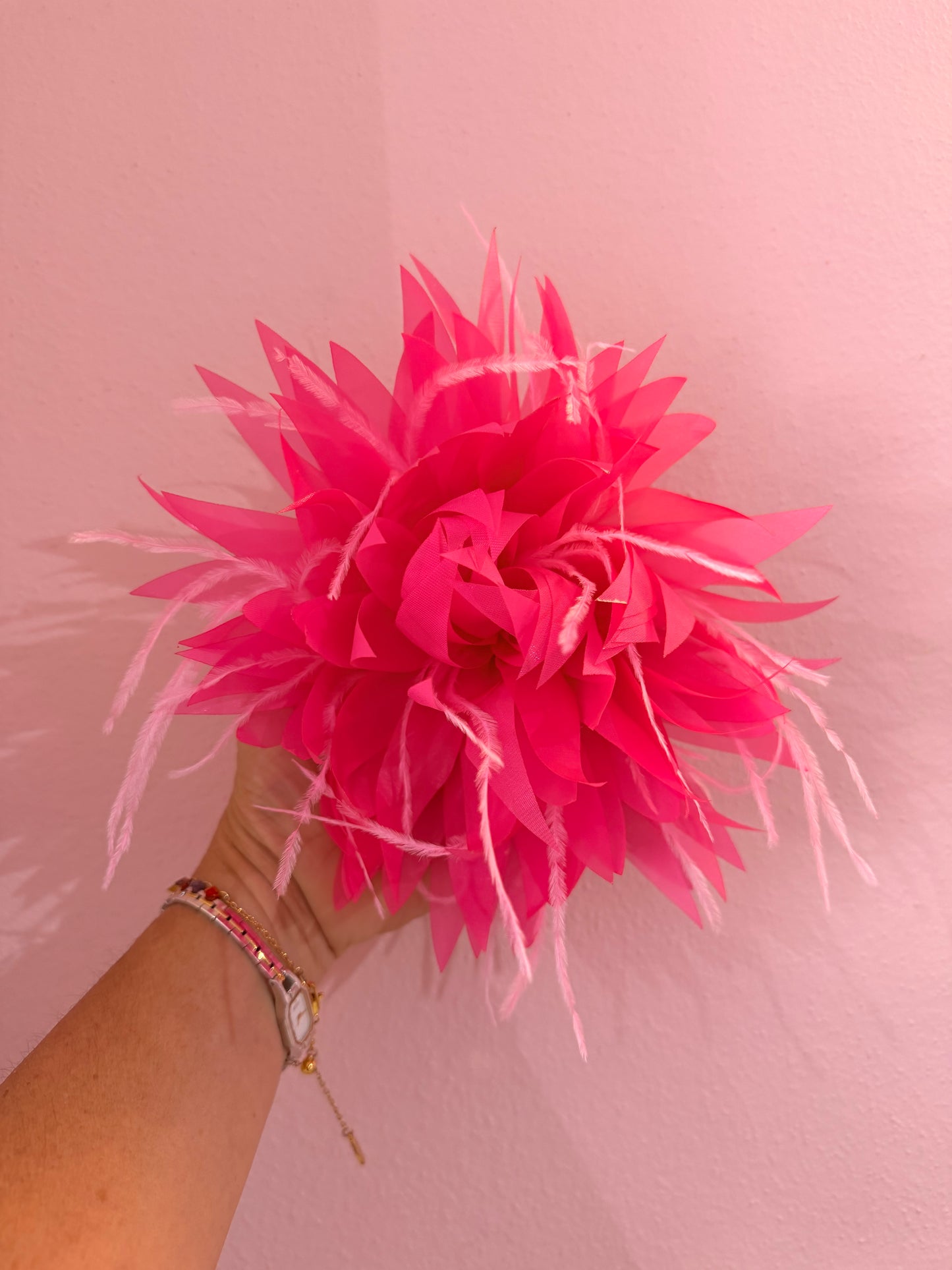 Broche Pétalos y Plumas