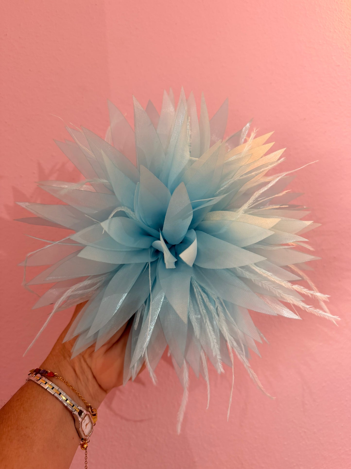 Broche Pétalos y Plumas